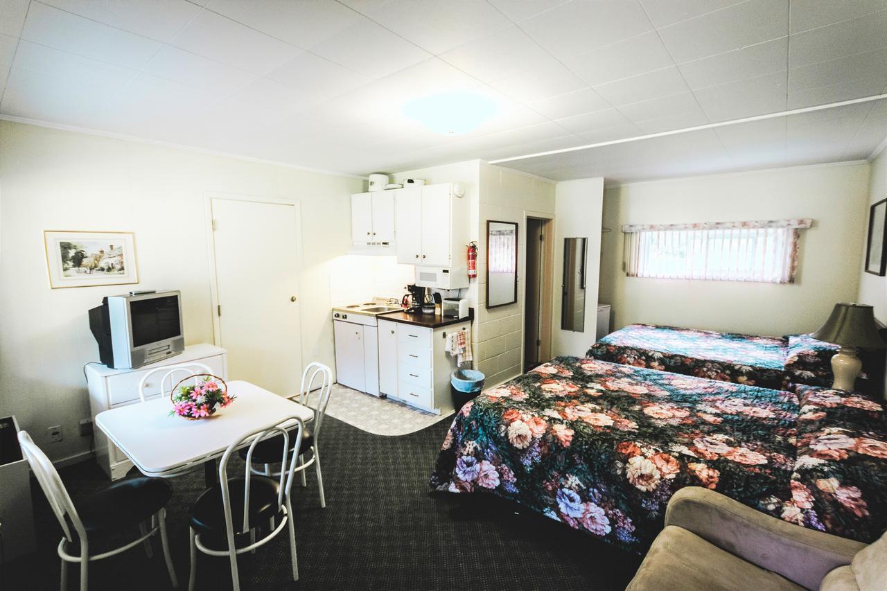 High Falls Bay Cottages, Camping & Waterpark Bracebridge Εξωτερικό φωτογραφία