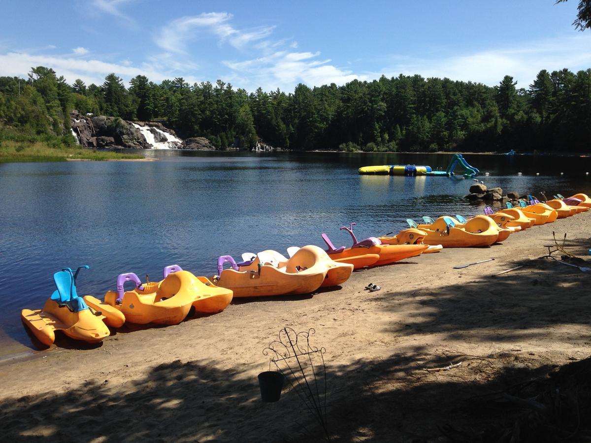 High Falls Bay Cottages, Camping & Waterpark Bracebridge Εξωτερικό φωτογραφία