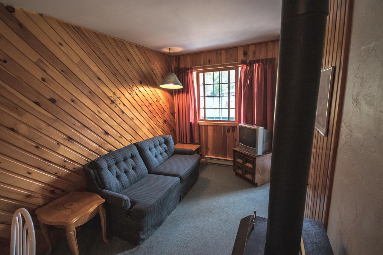 High Falls Bay Cottages, Camping & Waterpark Bracebridge Εξωτερικό φωτογραφία